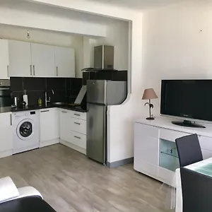 2 Pièces à 50 M De La Cros-de-Cagnes